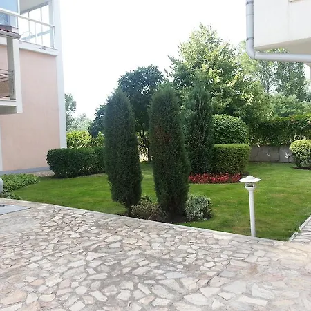 Elit 2 Self-catered One Bedroom Солнечный берег